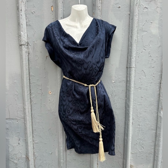 Trina Turk Navy Silk Shift, size 6 - Picture 2 of 12